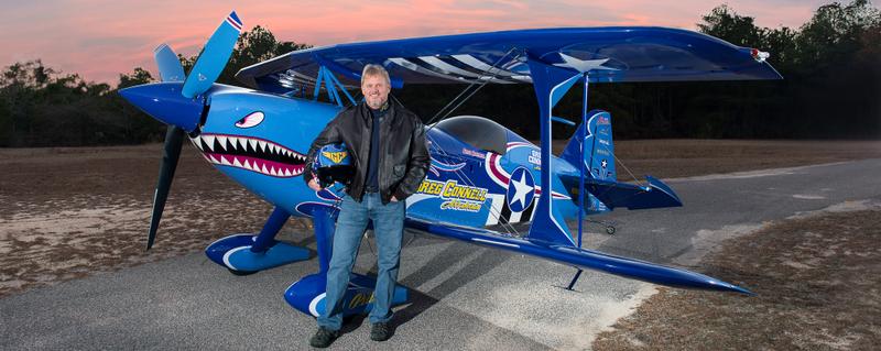 greginfrontofwolfpitts