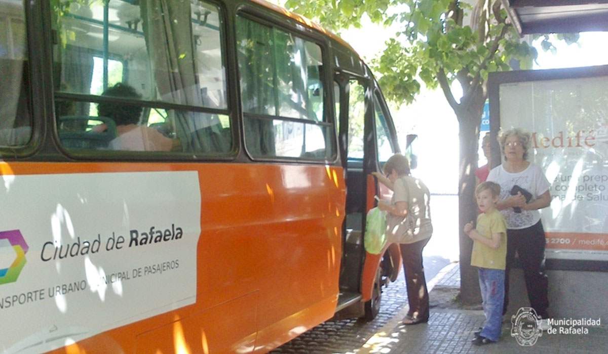 multimedia.grande.9c26c268d51e552a.6d696e6962757365735f6772616e64652e6a7067