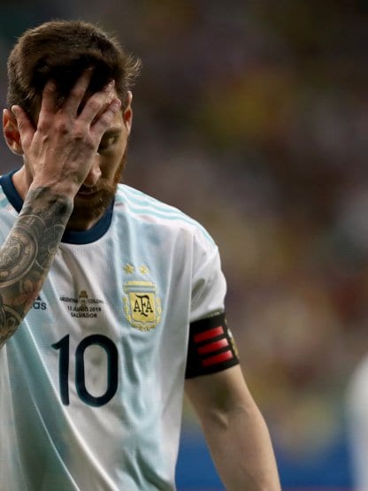 copa-america-dura-caida-de-argentina-ante-colombia-en-el-debuu_416x555