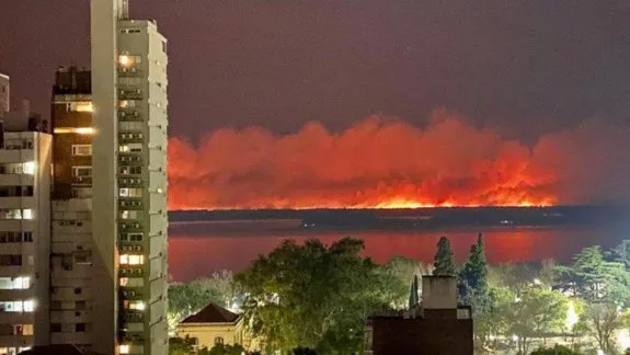 rosario-humo-siguen-los-incendios-el-delta