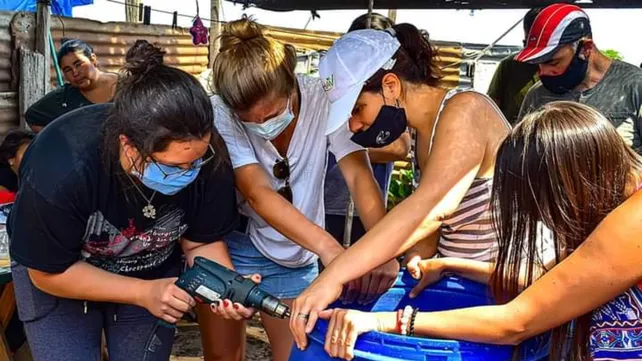 la-biblioteca-y-los-vecinos-via-honda-pusieron-funcionamiento-un-biodigestor-un-comedor-plena-pandemia