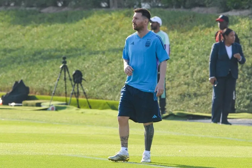 messi-entrenamiento-seleccion-argentina_w862