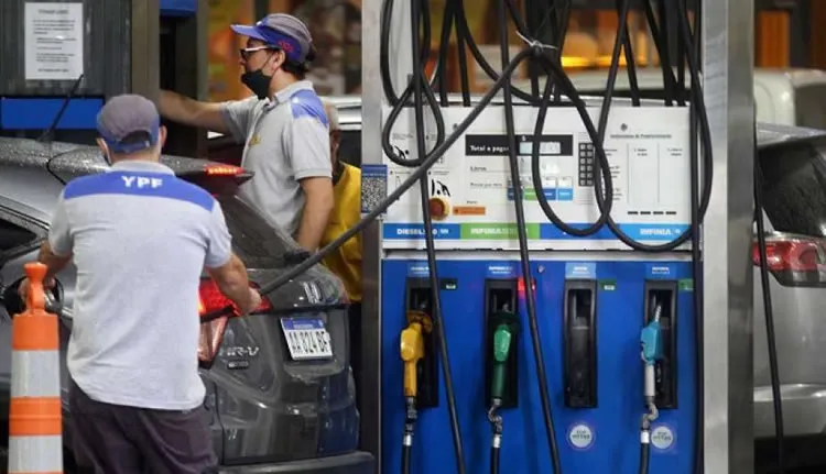 YPF-aumenta-un-45-por-ciento-el-precio-de-los-combustibles-desde-el-sabado