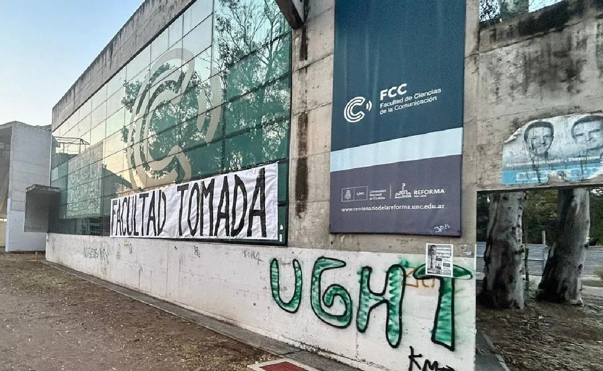 0eee80dc-b378-4441-8859-822502f0ee68