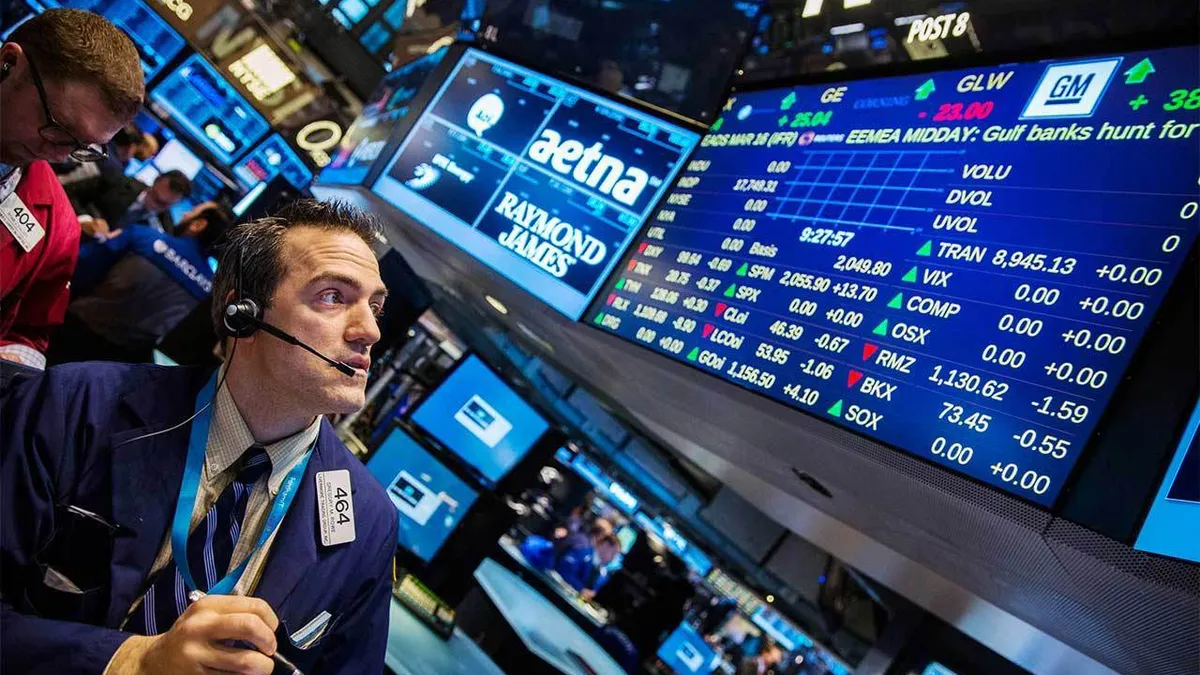 wall-street-1jpg