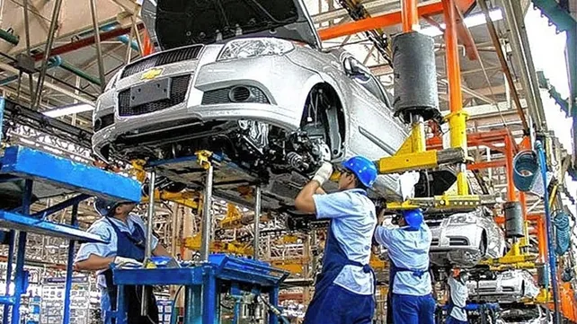 santa-fe-uia-recuperacion-industria-automotriz-indec-jpg