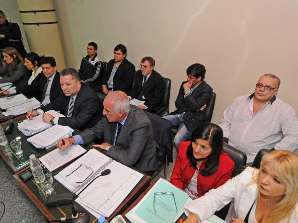 POL3401--uno.jpg_88717827
