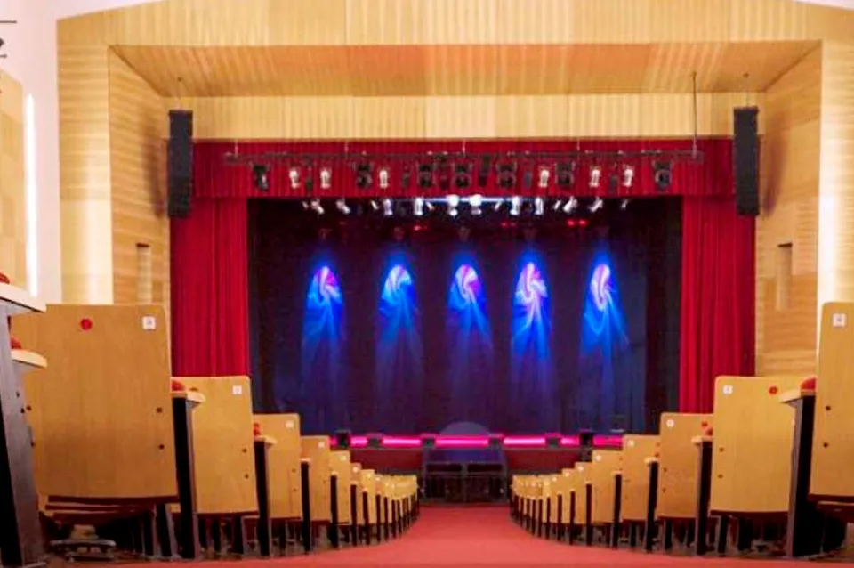 Teatro donde cayó Sergio Denis