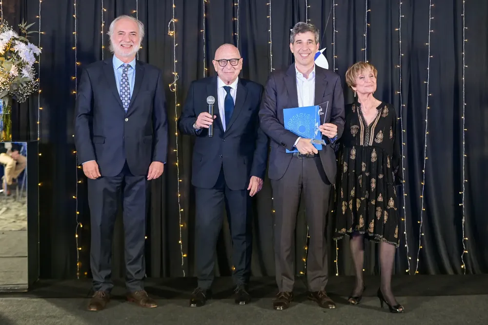 CEO Alejandro Simón (Premios prestigio)