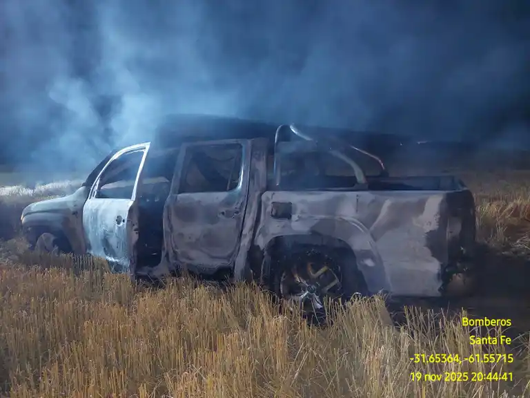 incendio_camioneta_campo_los_sembrados_san_vicente_bomberos_noche_4