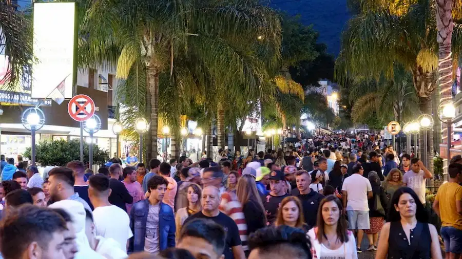 peatonal-carlos-paz