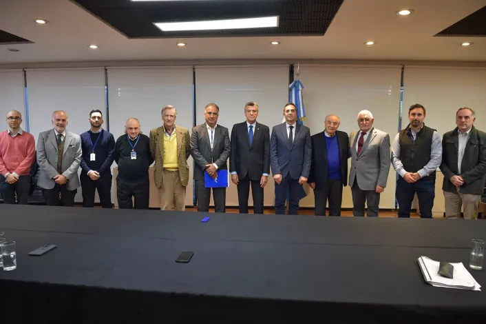 6893dd69d488b_706x470