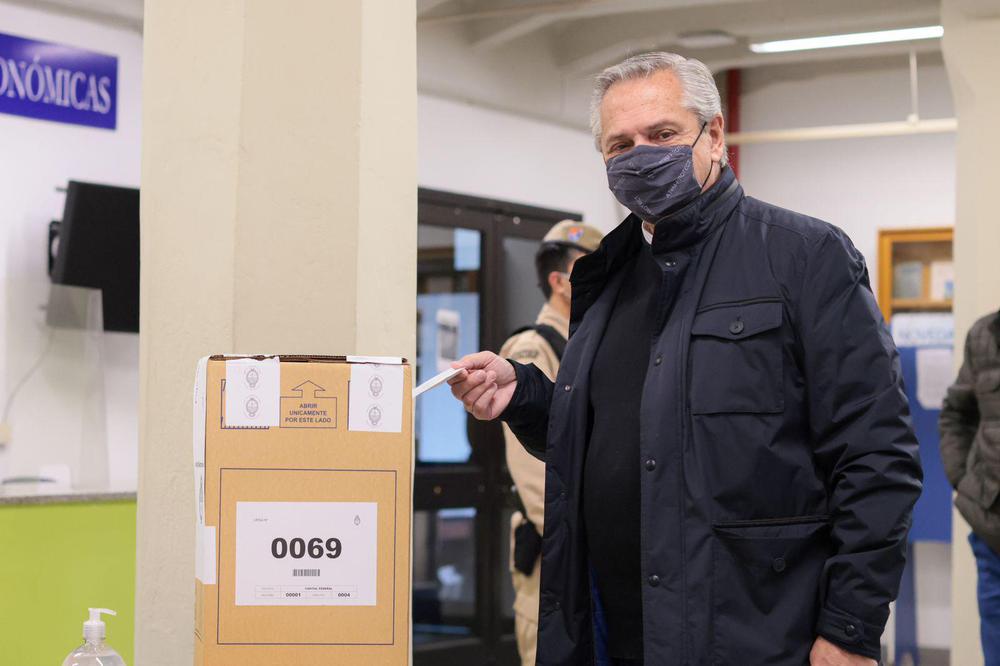 Fernandez vota