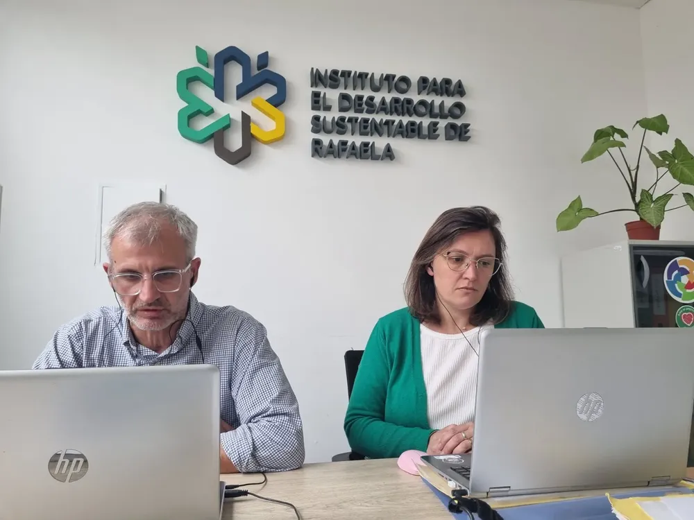 ad8aa74b-05d8-439a-82ad-145df79d4c5e