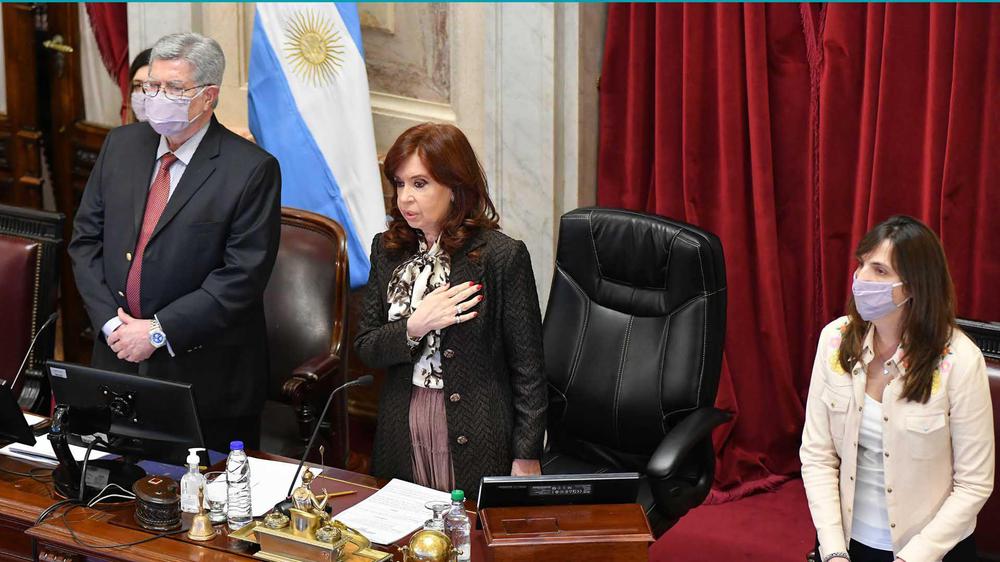 cristina-sin-barbijo-1047600