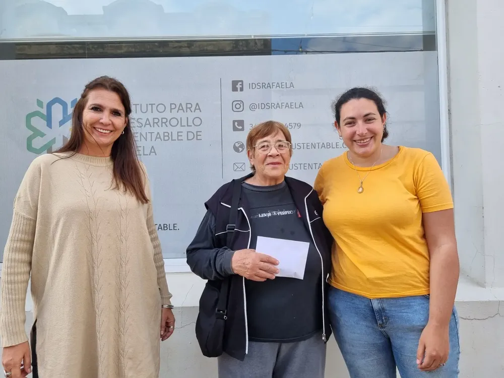 dfb039af-b46f-47ba-8d0c-f92a9a49a8ea