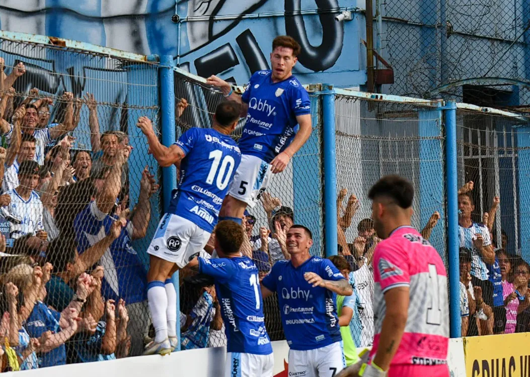 Captura de pantalla 2025-12-14 235406