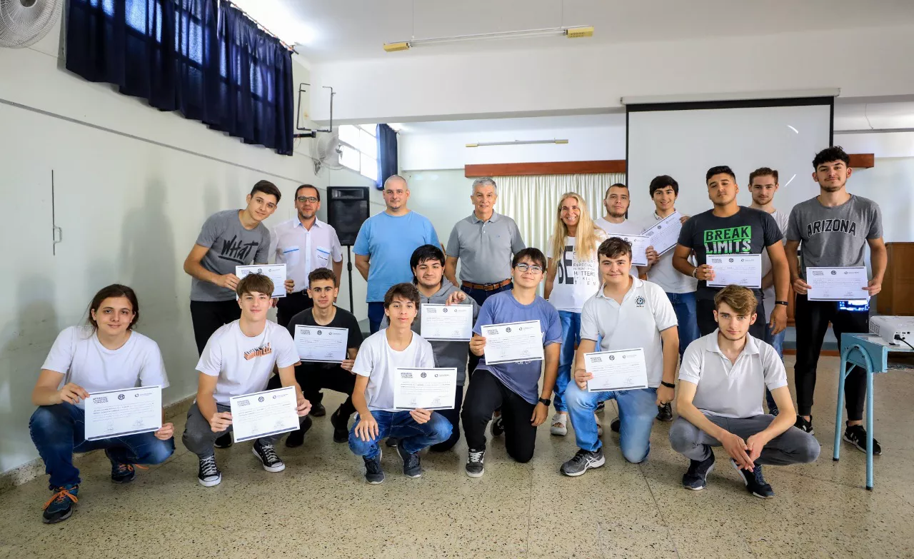 25cd7915-d534-48d6-ba61-72220b78aab3