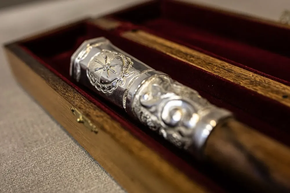 8d570f94-9f2f-482d-95c0-234e37c9b08d