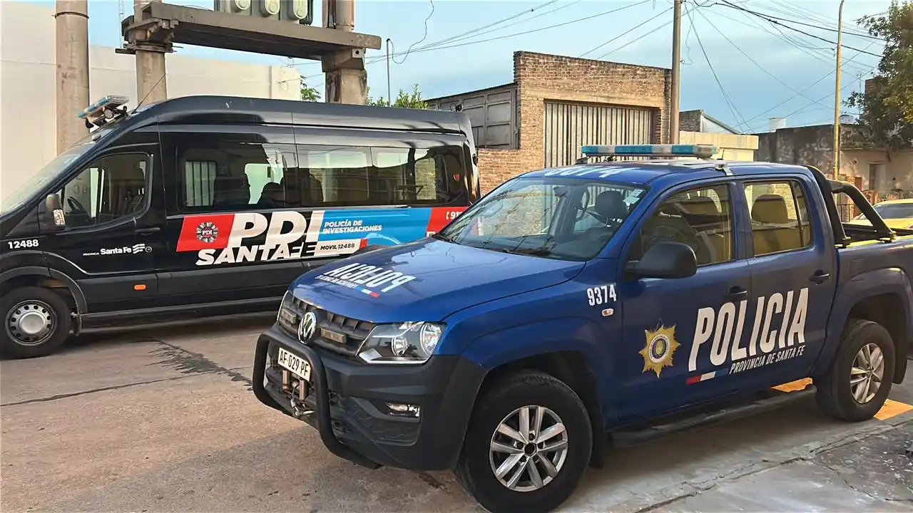 allanamiento_procedimiento_policia_patrullero_pdi_9_de_julio_movil_policial_parana_policia_de_investigaciones_furgon_5