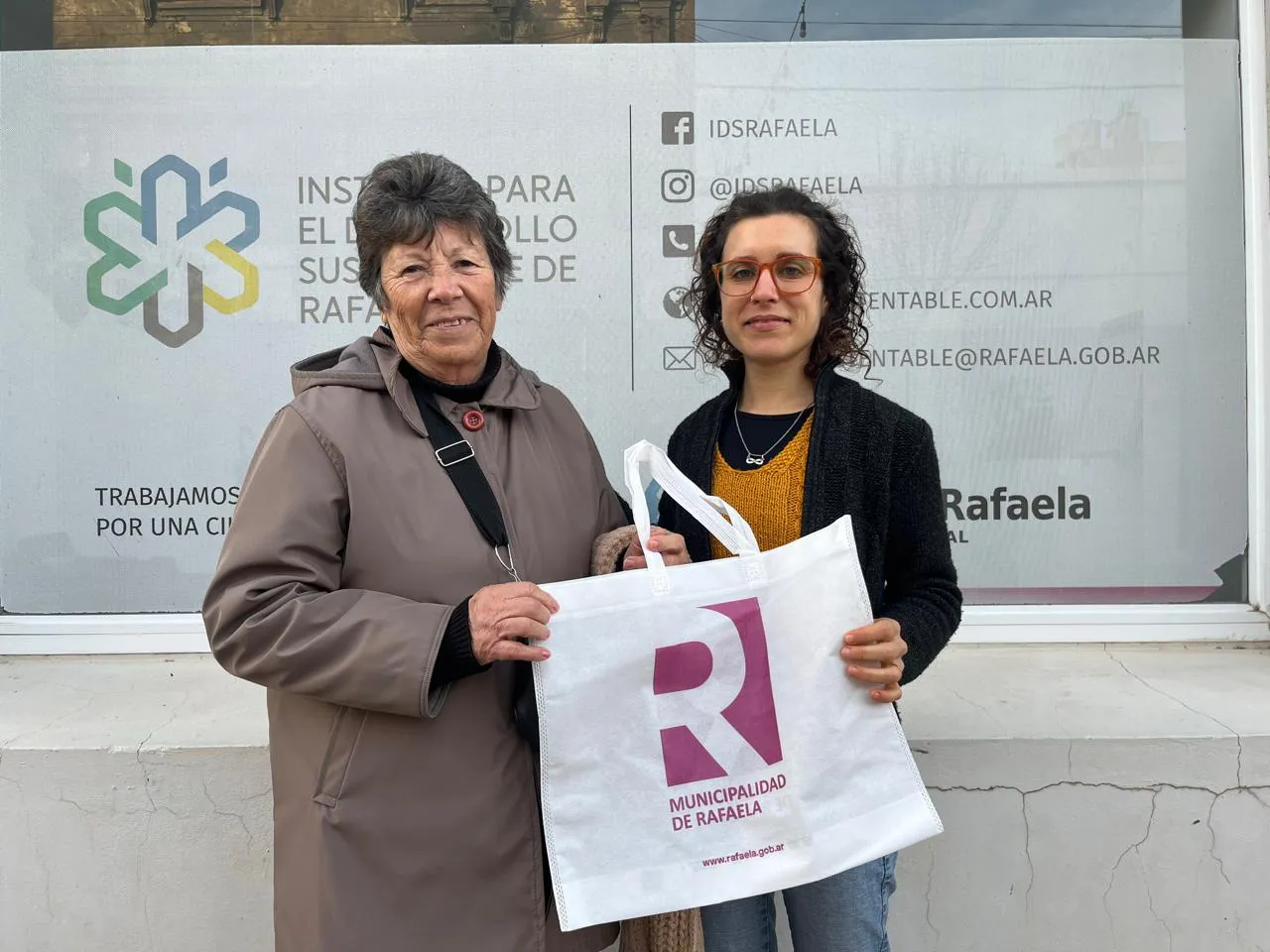 9d8e692d-6412-42f9-823d-92458a419b5c