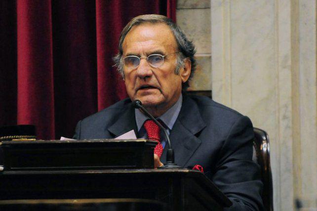 Carlos Reutemann internado terapia