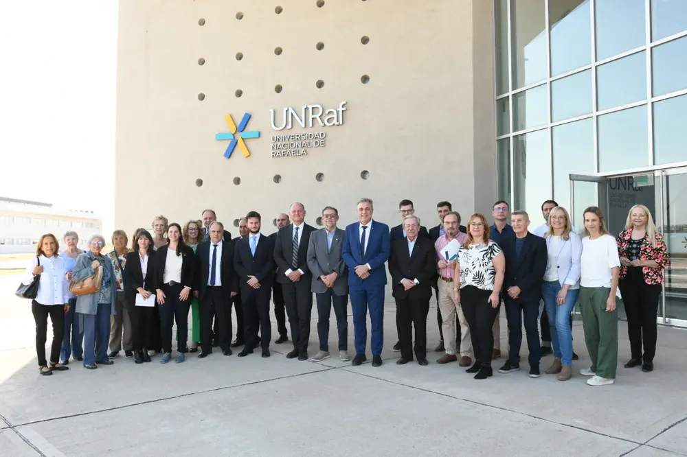 13e4e72b-b332-40cf-bf63-2c14731cf646