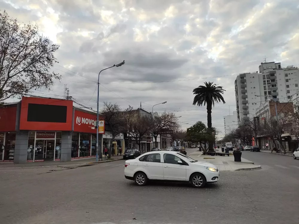 o_Clima-Rafaela-nubes-nublado-frio-tormenta-llueve-lluvia-3