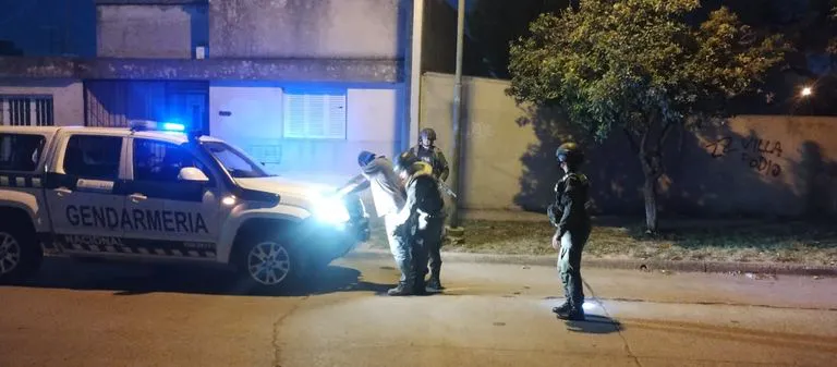 amplio_operativo_en_rafaela_mas_de_60_chequeos_y_18_personas_trasladadas_a_comisaria