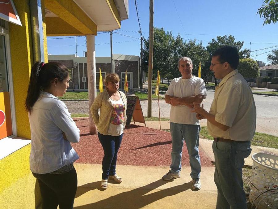Marsico recorriendo barrio Antartida