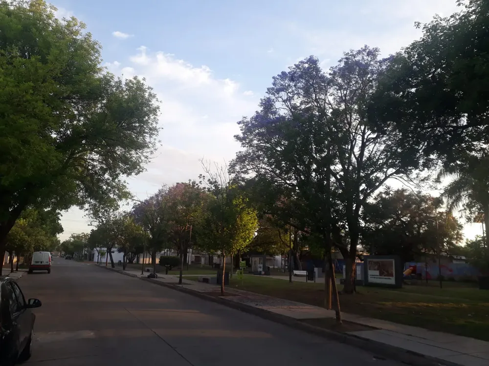 Amanecer algo nublado 6