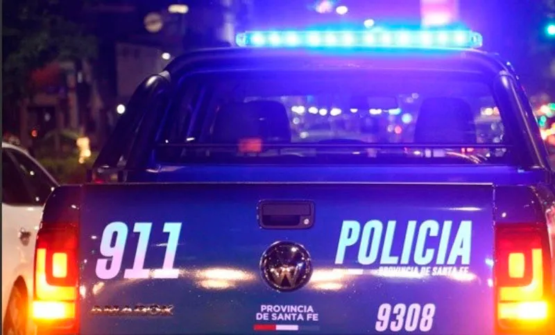 patrullero-noche-camioneta-otro