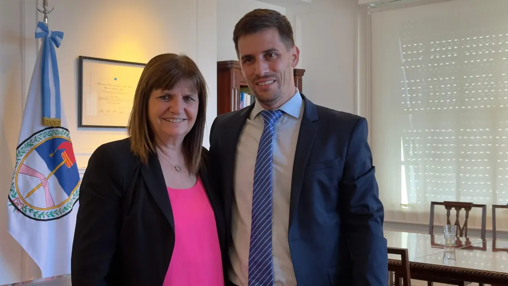 e9a78407-26a4-4573-a7e0-a4396e622efc