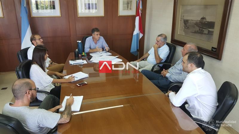 Reunion para reconstruir el mastil