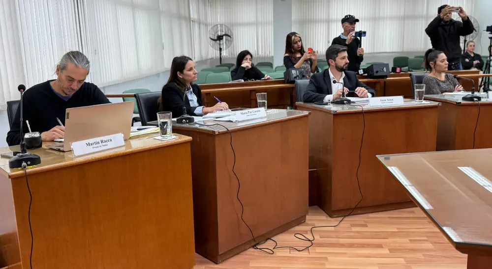 fb784331-1b0b-4ac1-9a59-e7c72cd7a1e7