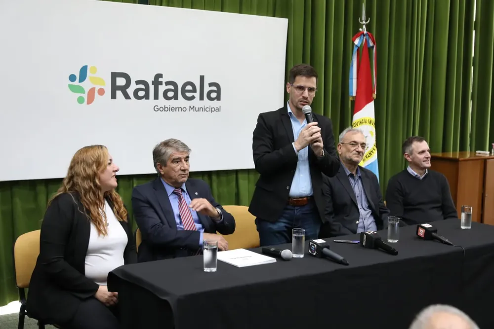 c388fe52-86d3-4434-b5f5-b7664fb36351