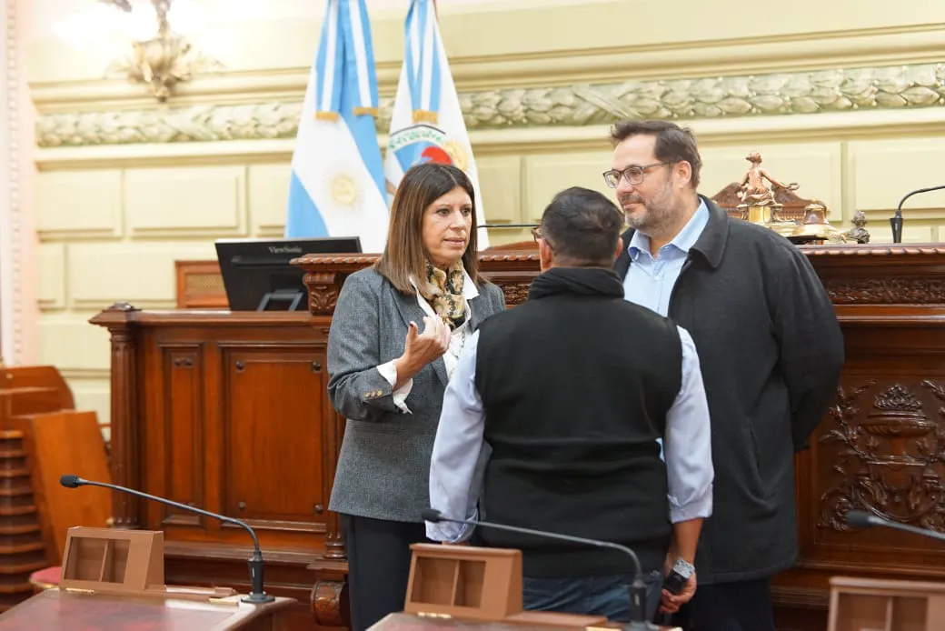 CLARA GARCIA DIPUTADOS
