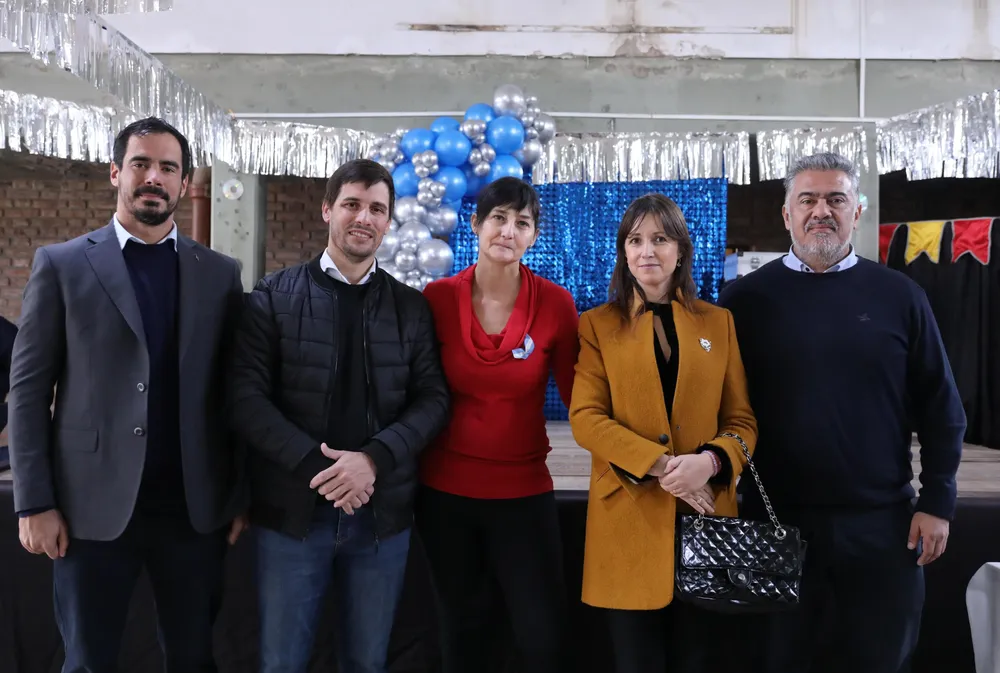 a4a6d62c-c746-493f-9328-f64214a3914e