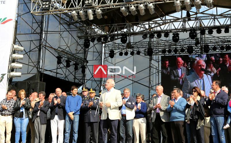 2016-10-10NID_242174O_1