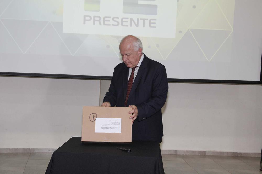 multimedia.grande.844584dae1e6eb0f.6772616e64652e6a7067