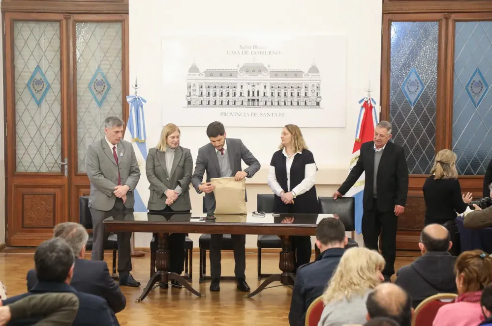 a50910ba-d933-4835-944b-8a59480b5226