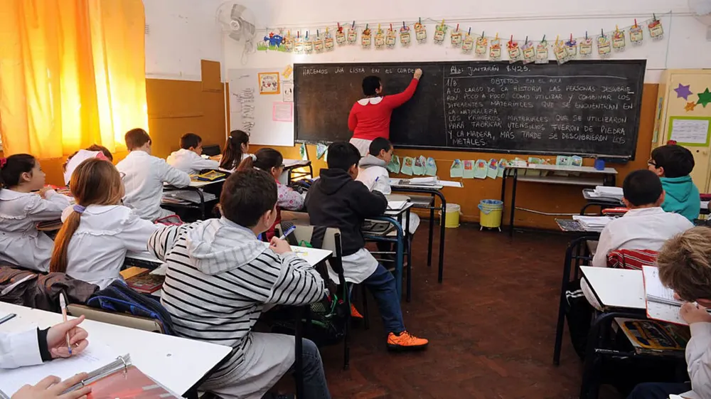 asistencia_perfecta_mas_de_55000_docentes_cobran_el_incentivo_mensual_y_36000_el_trimestral