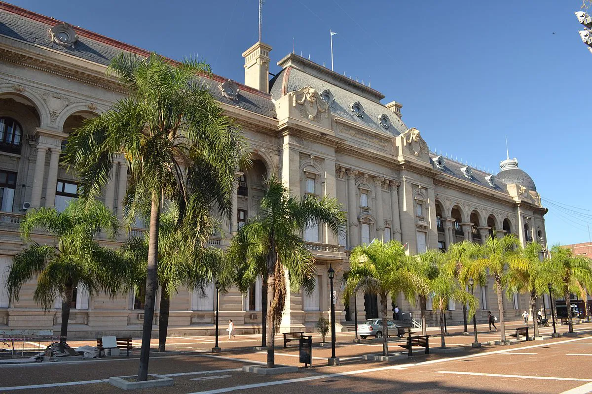 1200px-Casa_de_Gobierno_de_Santa_Fe_fachada