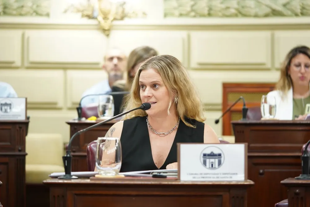 34e0b101-bc17-42b5-9783-04a3c8a57be4