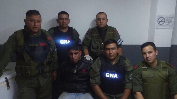 Dario-Badaracco-con-gendarmes-1024x576