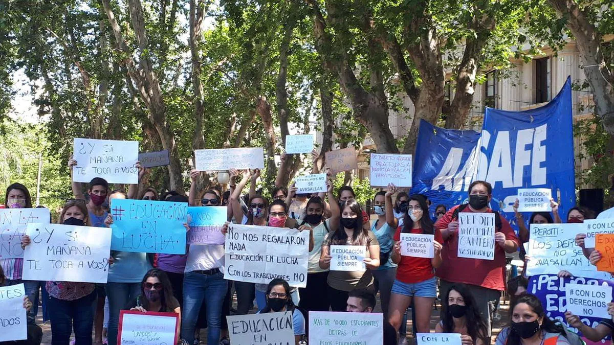 49244819-1c23-47d5-9447-2f92e4fd4e4ejpg