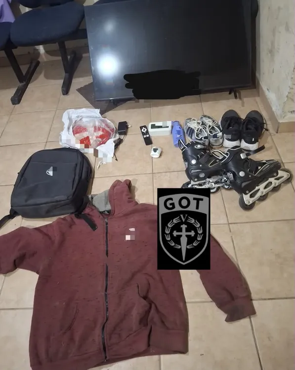 ITEMS 02 (13)