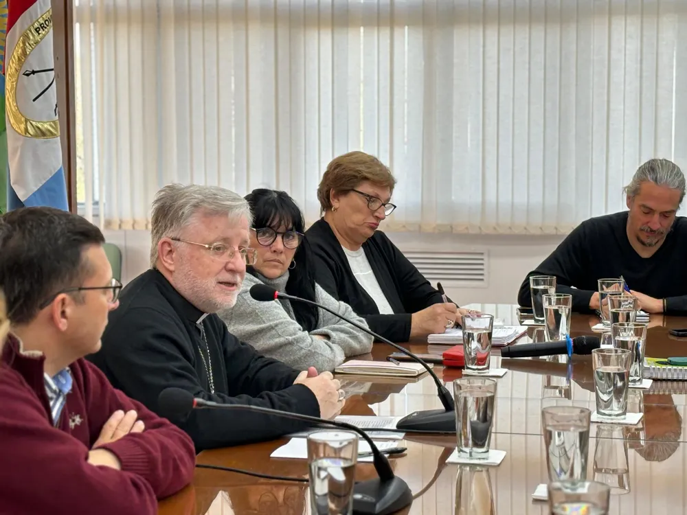 b14cf71a-6c03-4460-b17a-6858eaa21876