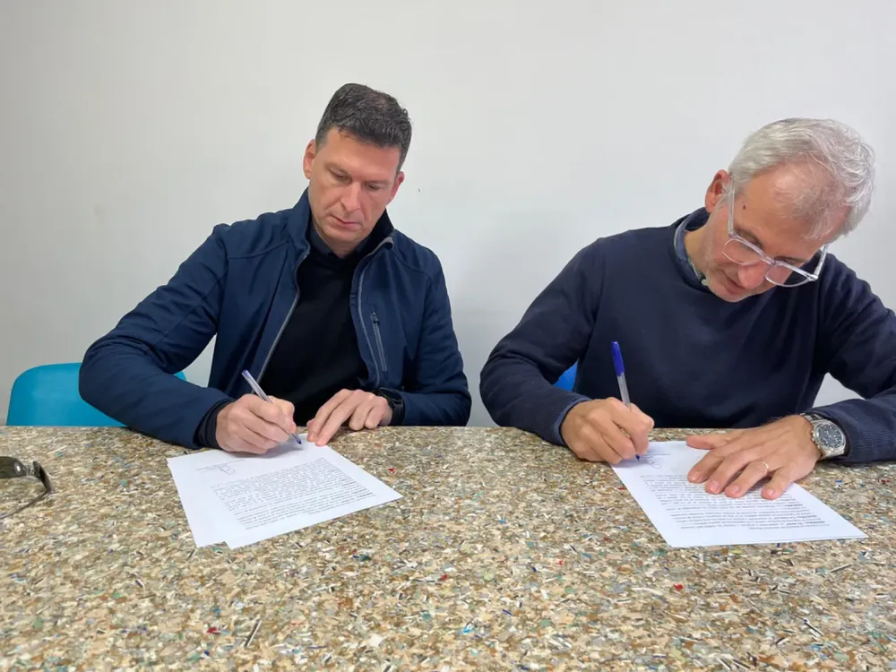 39cfa4de-a3b4-414f-a4e9-4526975f82fb