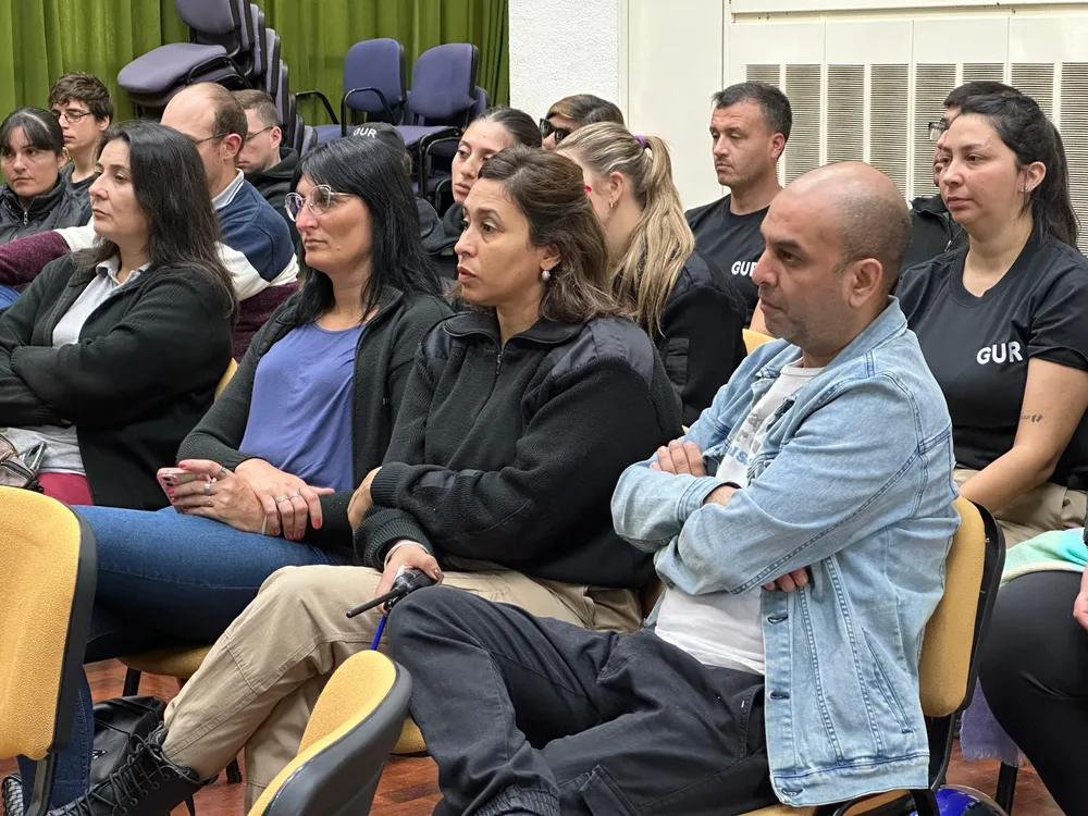 32f0feb6-2fa9-4e78-8054-9498b08fbba2